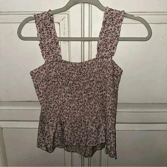 Aqua Pink Stretchy top with frilly sleeves and flower detailing - Picture 1 of 6